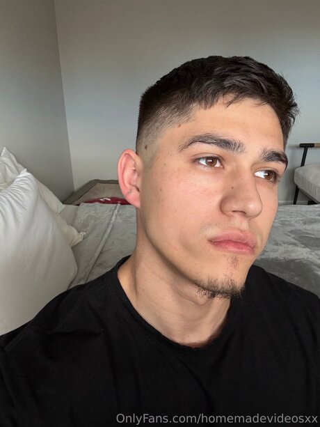 Naakte gelekte OnlyFans-foto van Homemadevideosxx