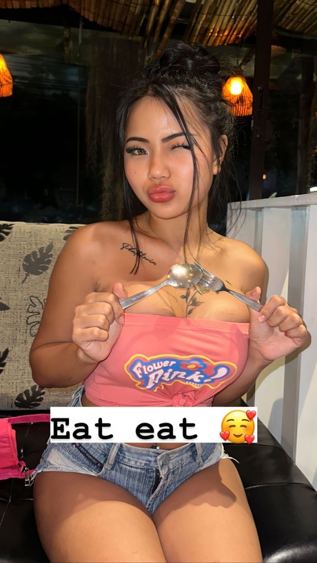Praew Phatcharin