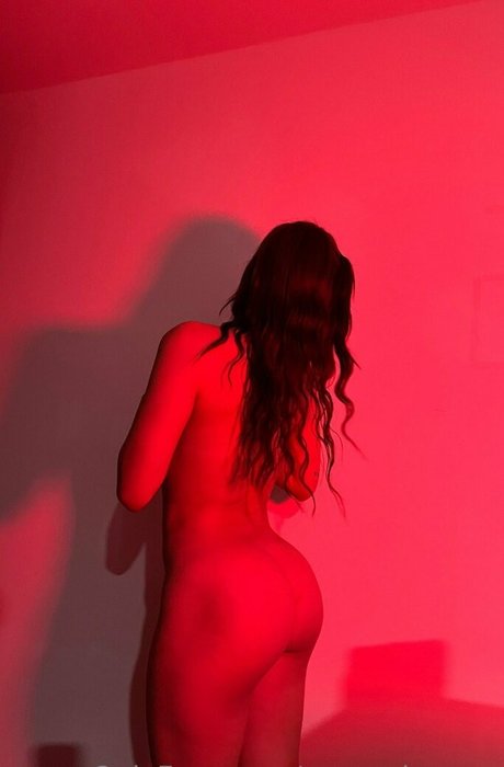 Naakte gelekte OnlyFans-foto van Manuelaqmm