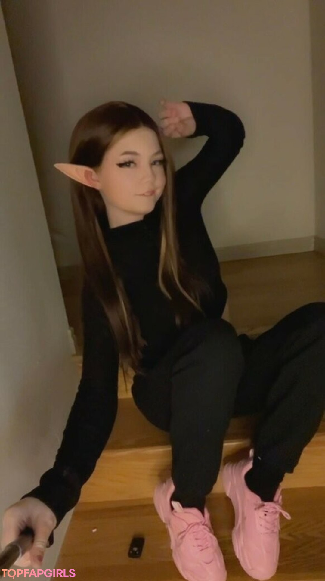 Naakte gelekte OnlyFans-foto van Strawbeariemilkk #1117