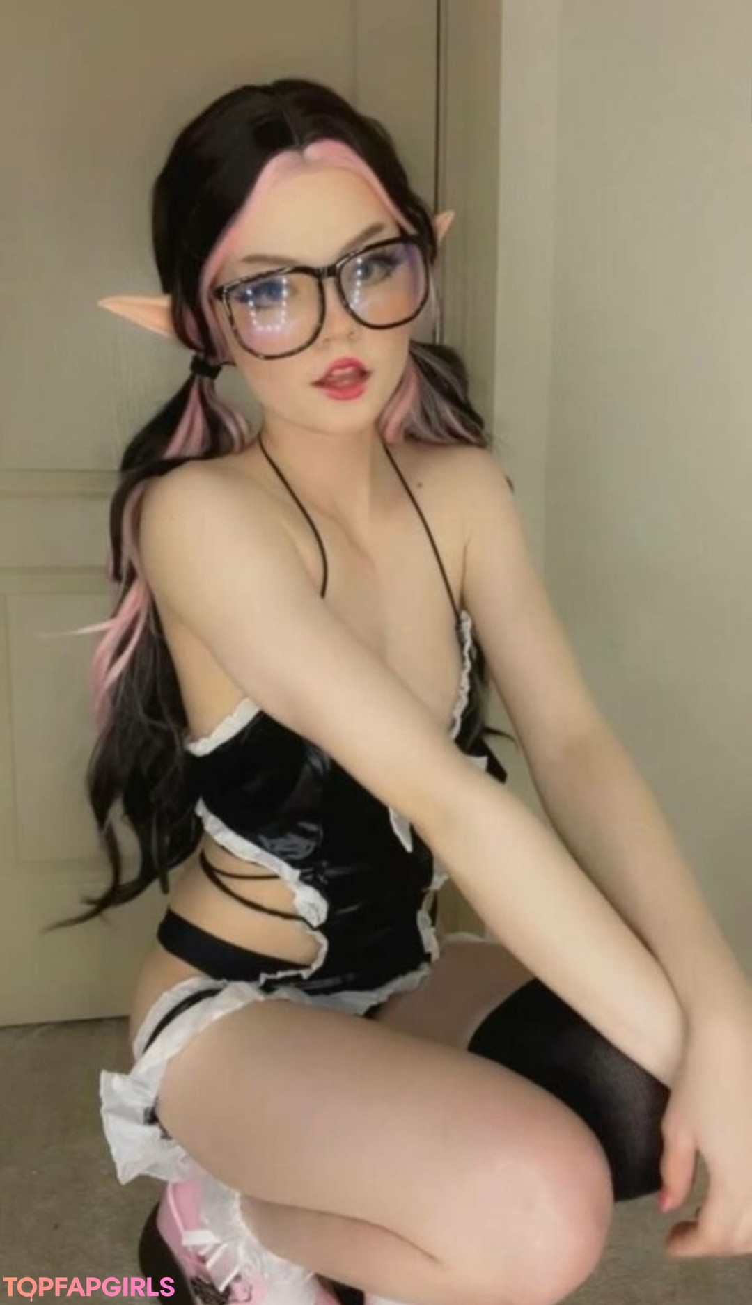 Naakte gelekte OnlyFans-foto van Strawbeariemilkk #1575