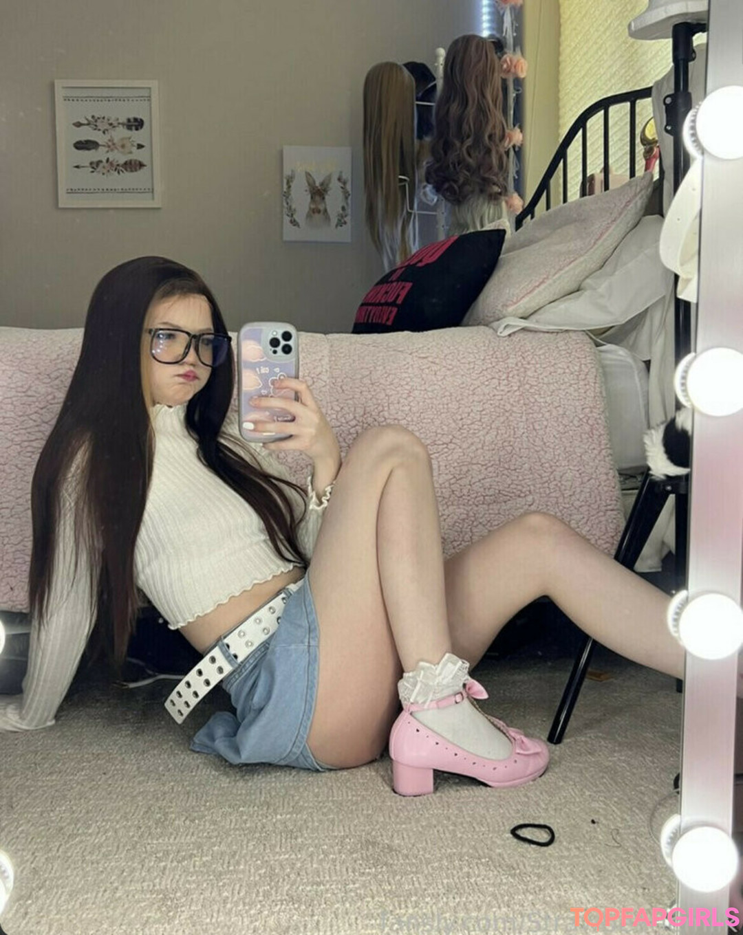 Naakte gelekte OnlyFans-foto van Strawbeariemilkk #1756