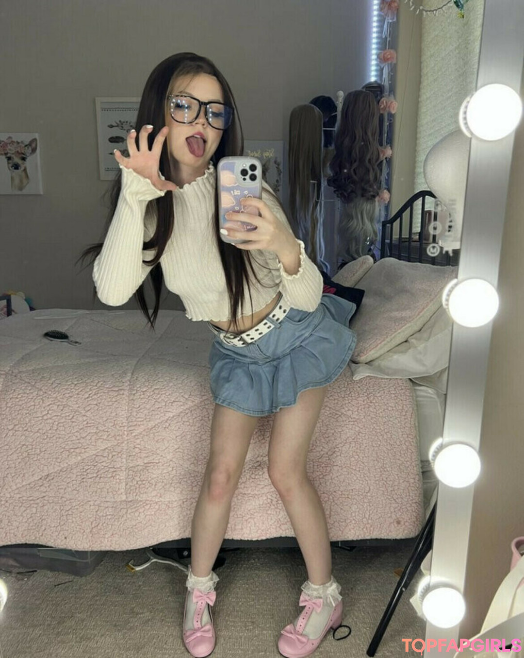 Naakte gelekte OnlyFans-foto van Strawbeariemilkk #1767