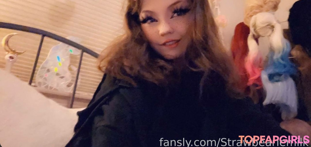 Naakte gelekte OnlyFans-foto van Strawbeariemilkk #1904