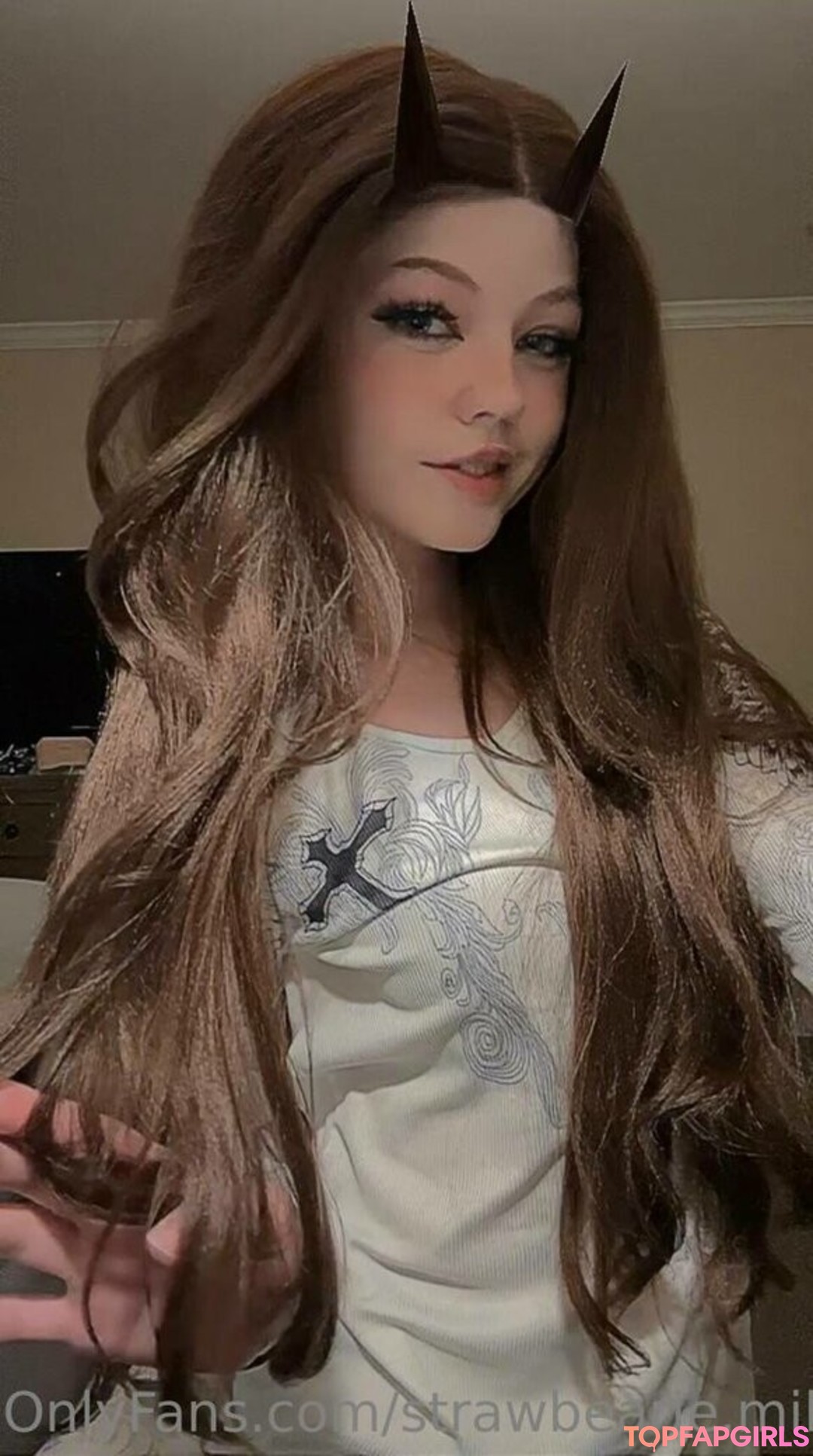 Naakte gelekte OnlyFans-foto van Strawbeariemilkk #2368