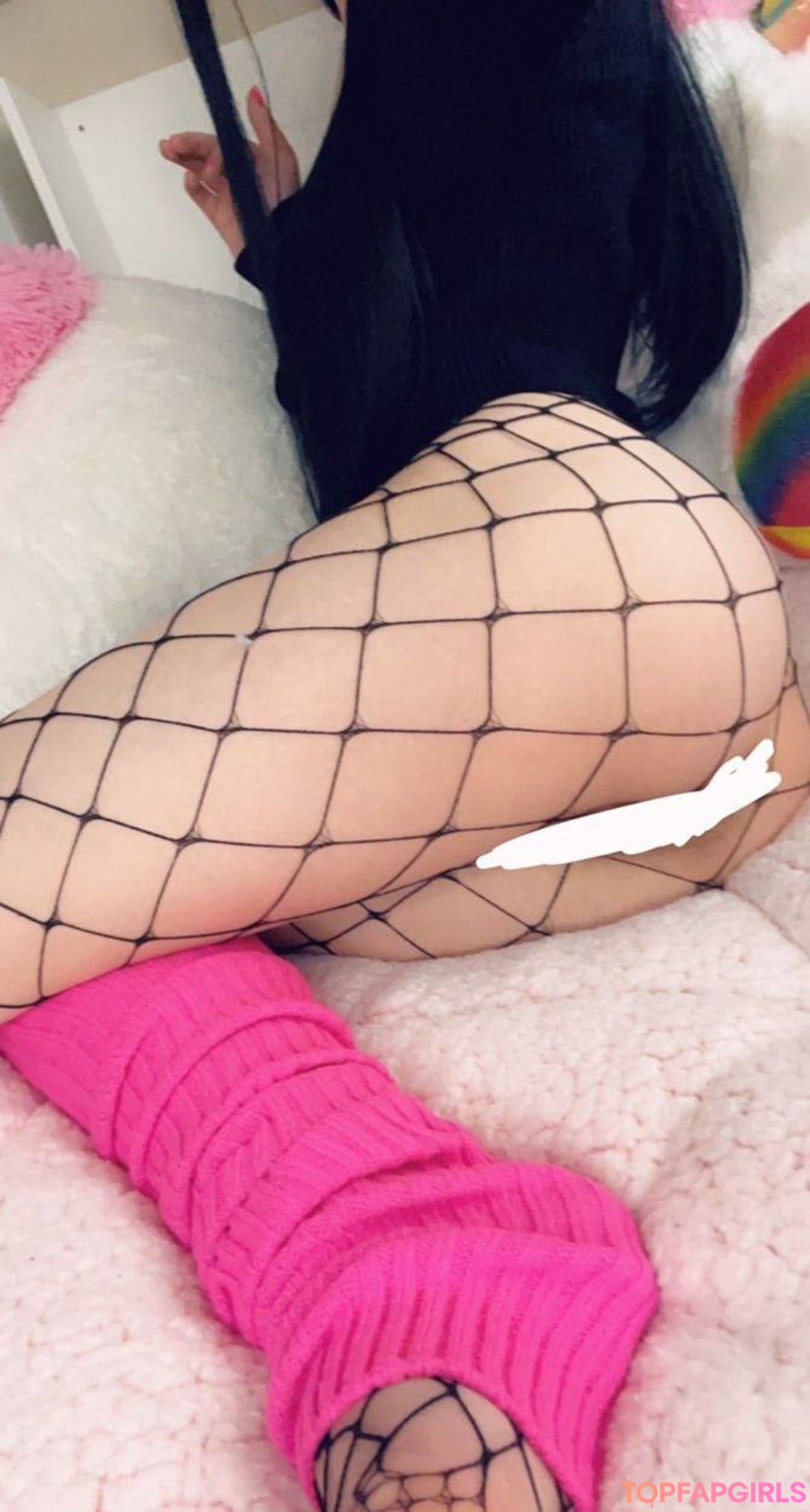 Naakte gelekte OnlyFans-foto van Strawbeariemilkk #596