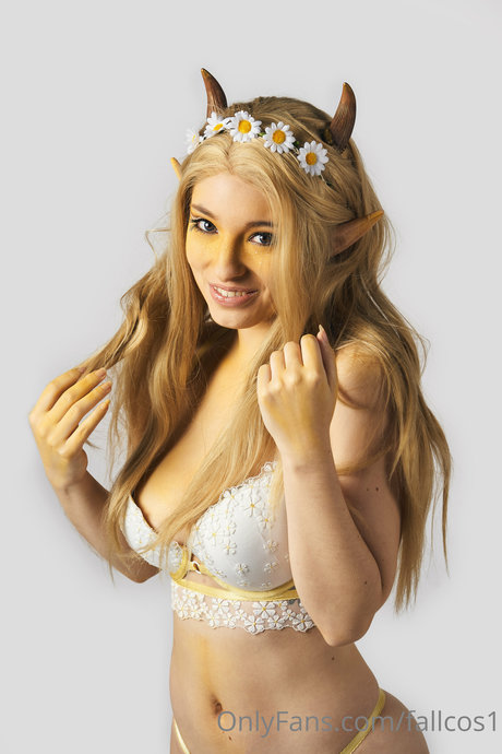 Naakte gelekte OnlyFans-foto van Fallcosplay