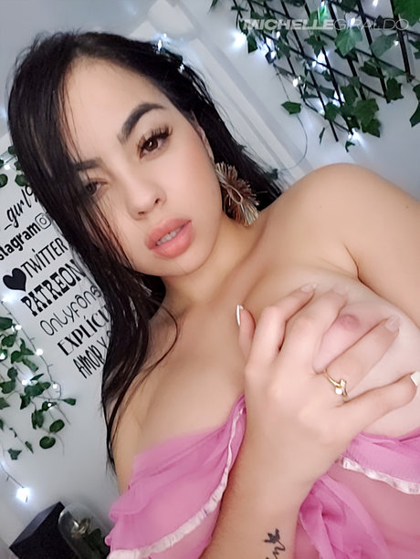 Naakte gelekte OnlyFans-foto van Michelle Giraldo