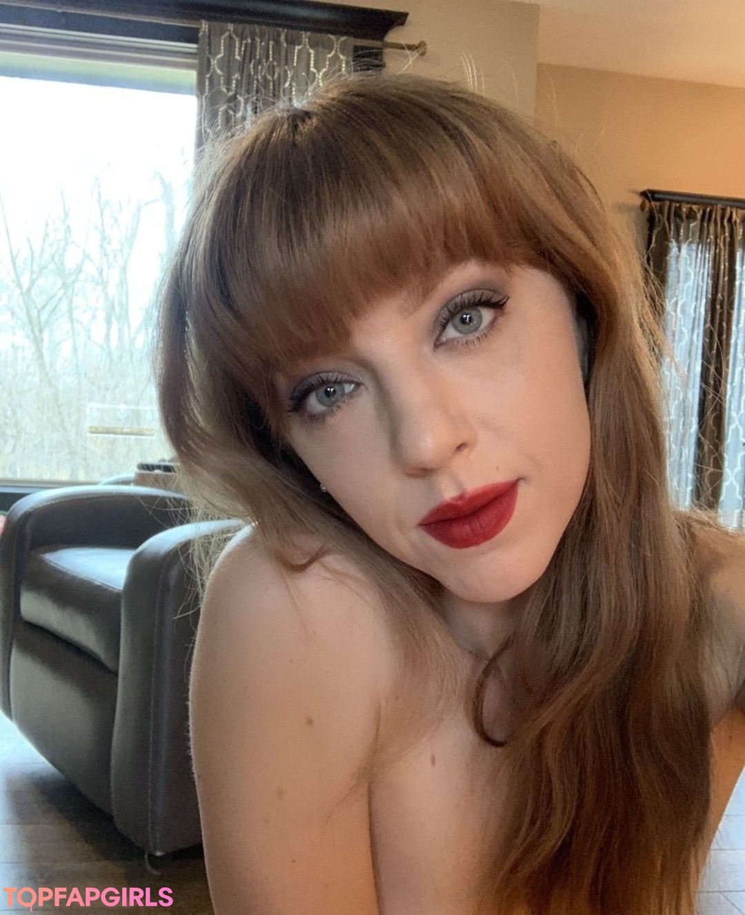 Naakte gelekte OnlyFans-foto van April Gloria #1163
