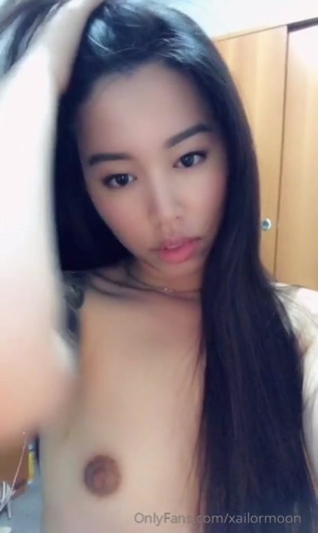Naakte gelekte OnlyFans-foto van Xailormoon