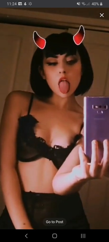 Naakte gelekte OnlyFans-foto van Karrigan Taylor