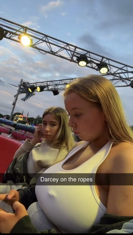 Naakte gelekte OnlyFans-foto van Miss Princess Girl