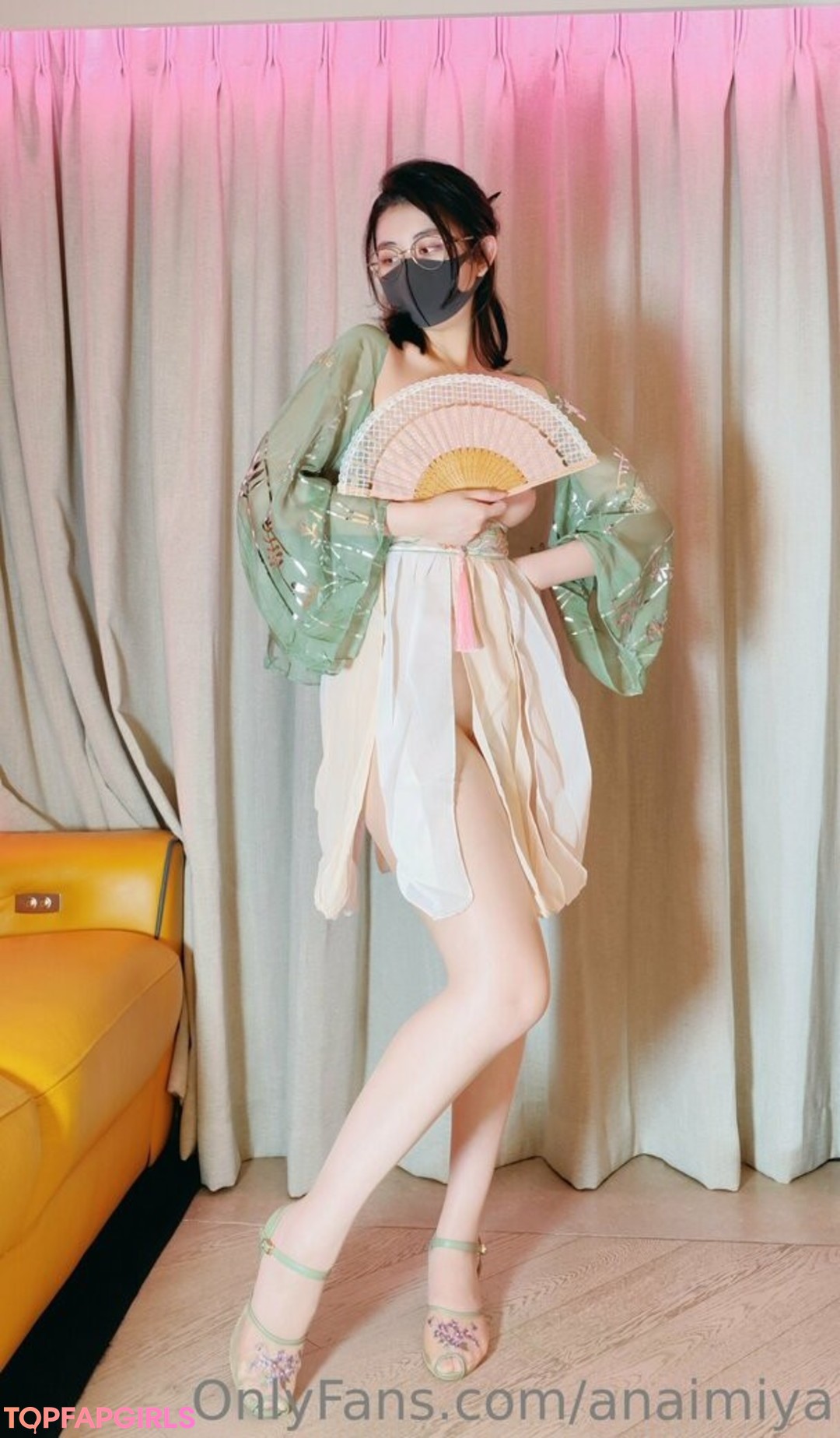Naakte gelekte OnlyFans-foto van Anaimiya #1218