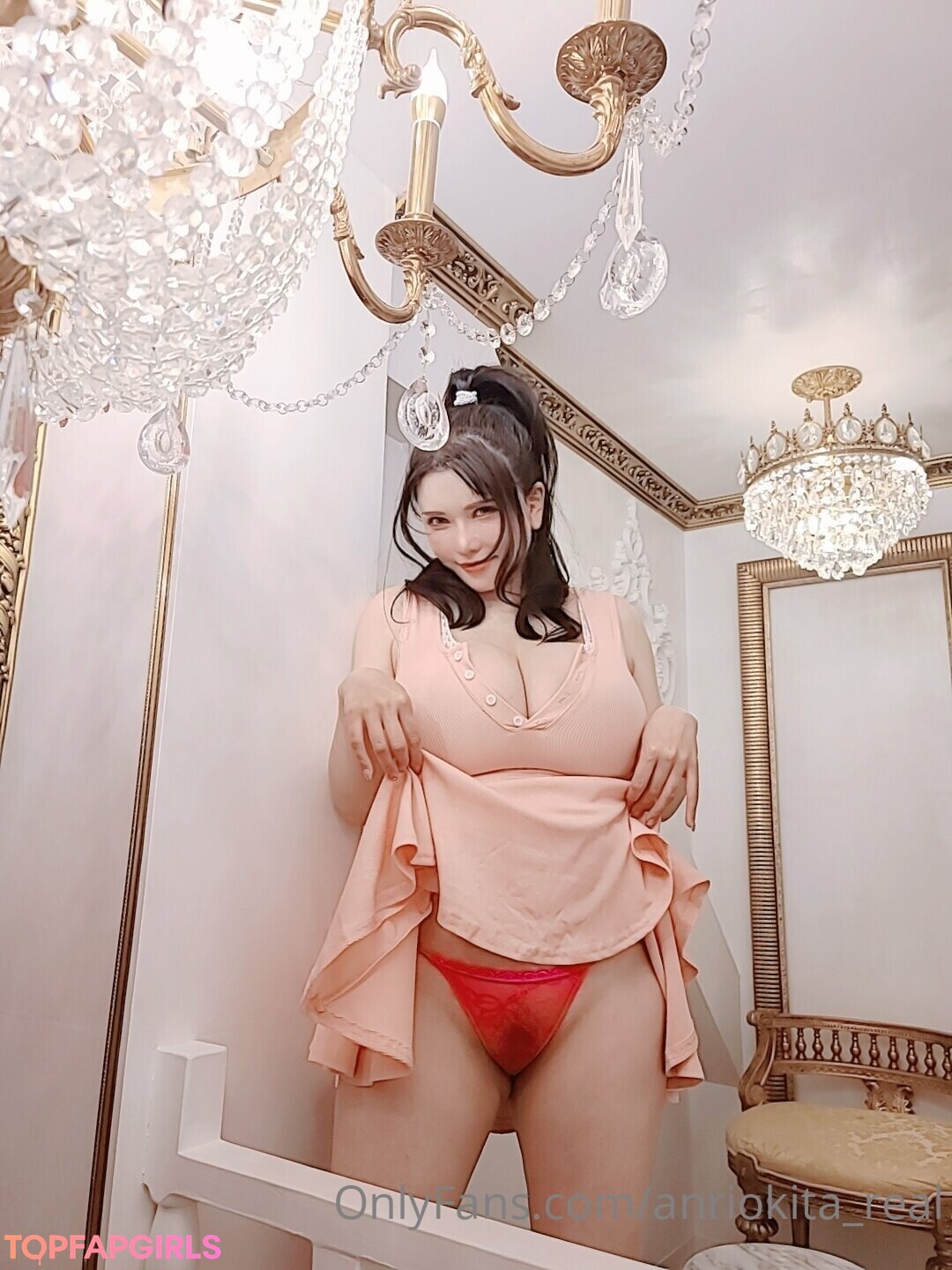 Naakte gelekte OnlyFans-foto van Anri Okita #534