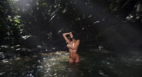 Lizzy Acosta