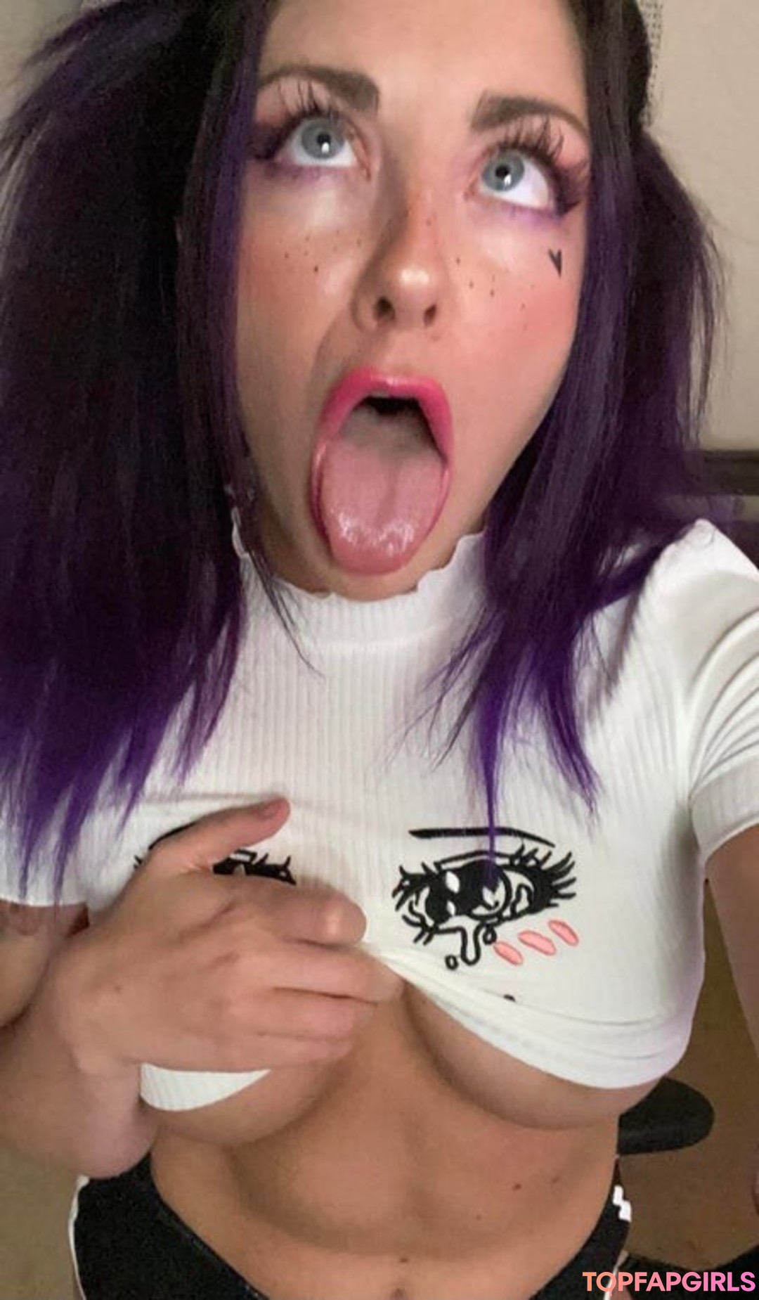 Naakte gelekte OnlyFans-foto van Wineoperator #13 Naakte gelekte OnlyFans-foto van Wineoperator #13