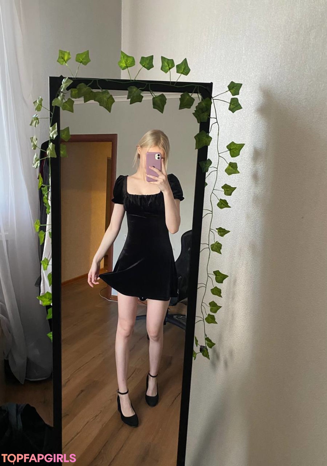 Naakte gelekte OnlyFans-foto van Allotropp #215 Naakte gelekte OnlyFans-foto van Allotropp #215