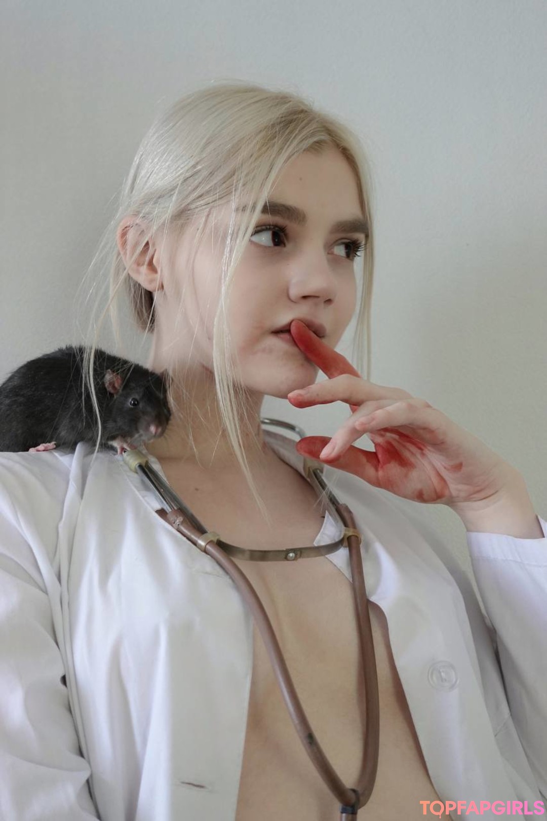 Naakte gelekte OnlyFans-foto van Allotropp #242 Naakte gelekte OnlyFans-foto van Allotropp #242