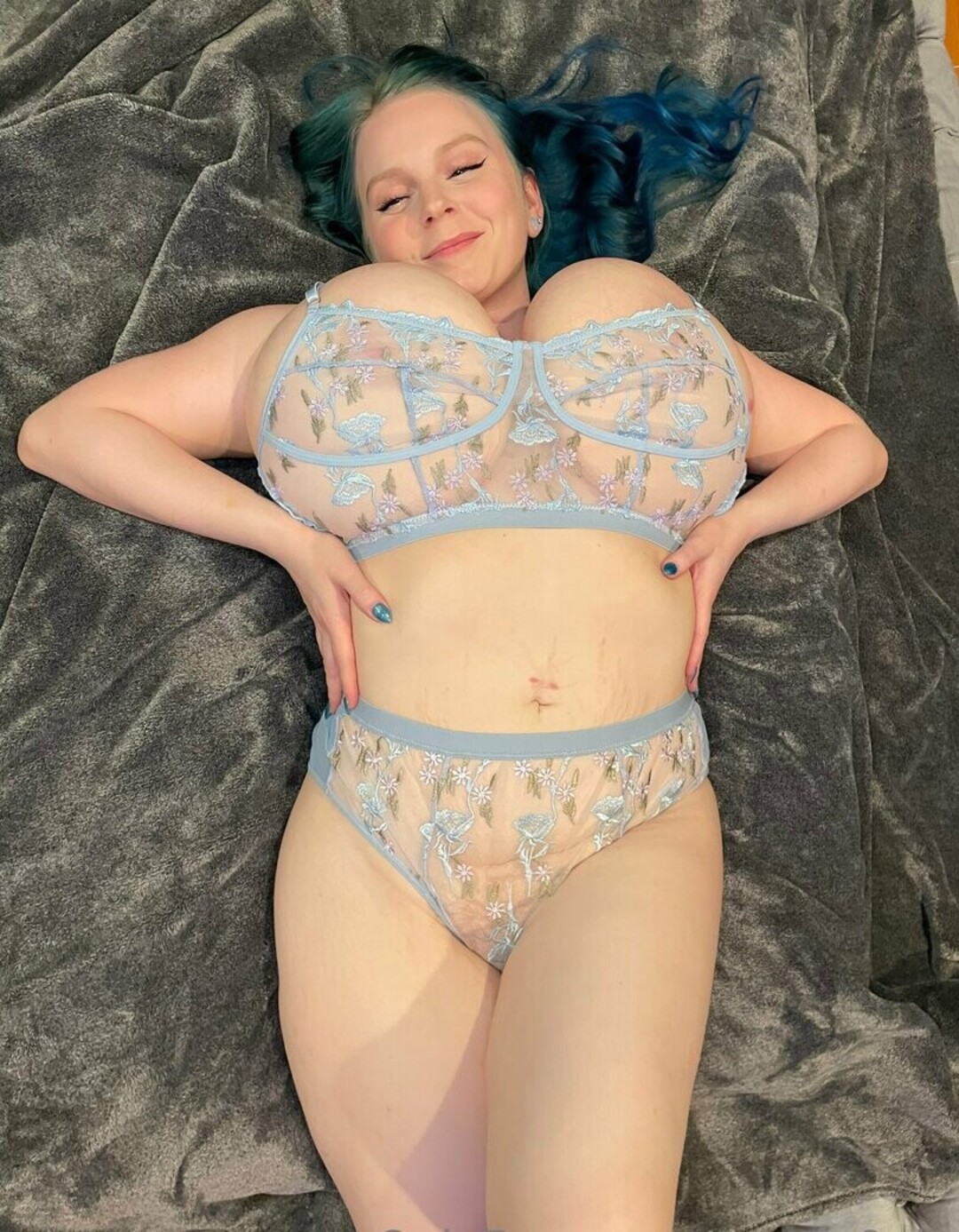Naakte gelekte OnlyFans-foto van Cassie0pia #1511