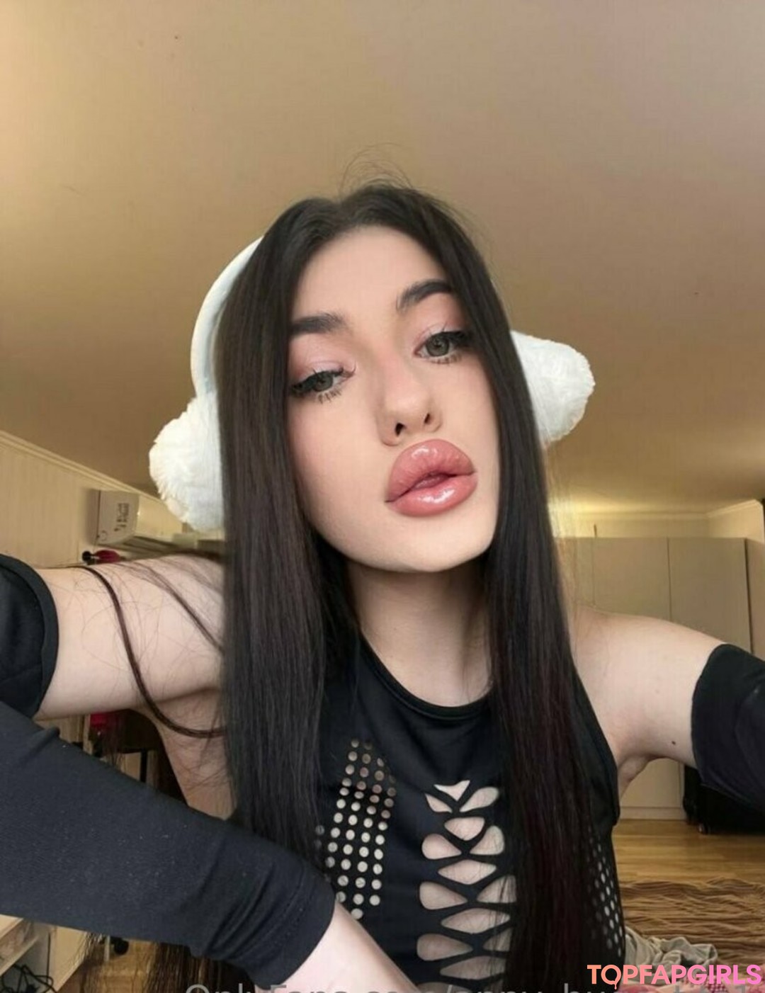 Naakte gelekte OnlyFans-foto van Kora Lina #1172