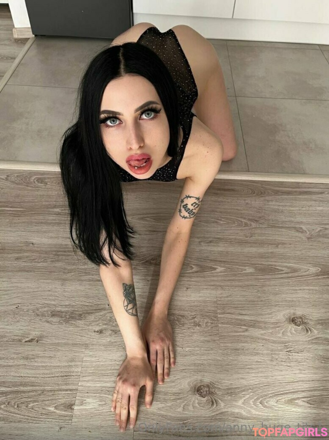 Naakte gelekte OnlyFans-foto van Kora Lina #1651