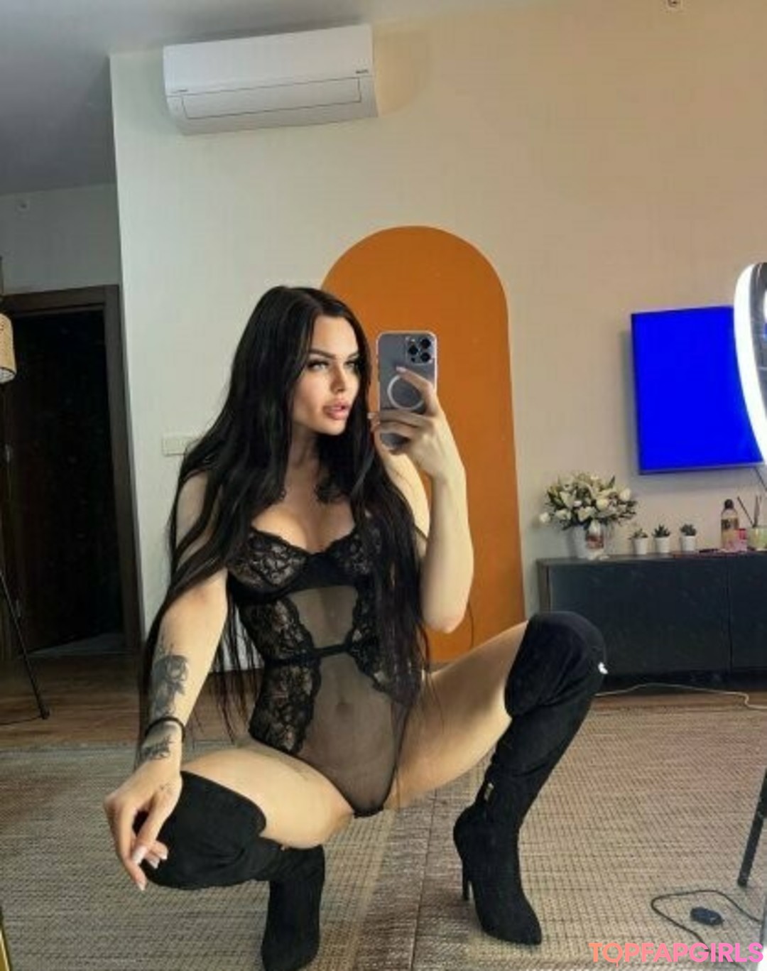Naakte gelekte OnlyFans-foto van Kora Lina #1691