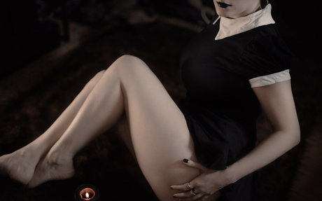 Naakte gelekte OnlyFans-foto van Tara The Witch