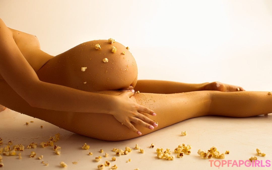Naakte gelekte OnlyFans-foto van Irina Sivalnaya #1756