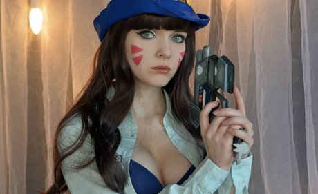 Naakte gelekte OnlyFans-foto van Evenink