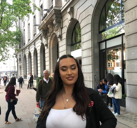 Chloe