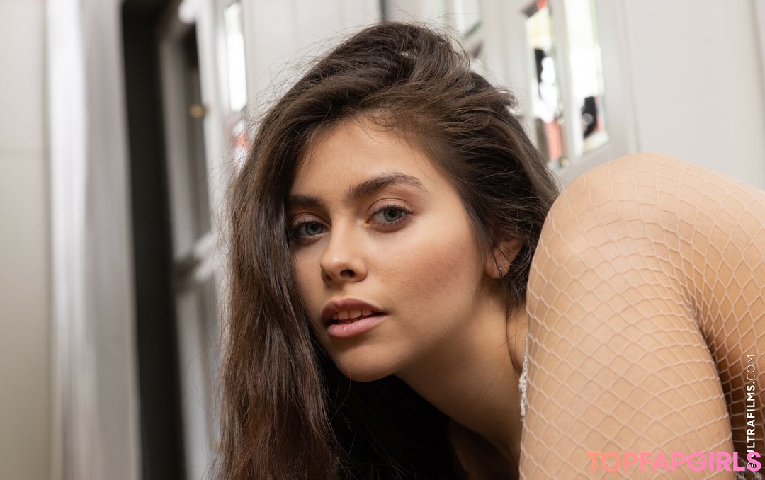 Naakte gelekte OnlyFans-foto van Alissa Foxy #1660