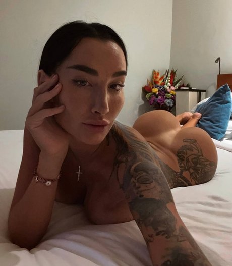 Naakte gelekte OnlyFans-foto van Angelica Anderson