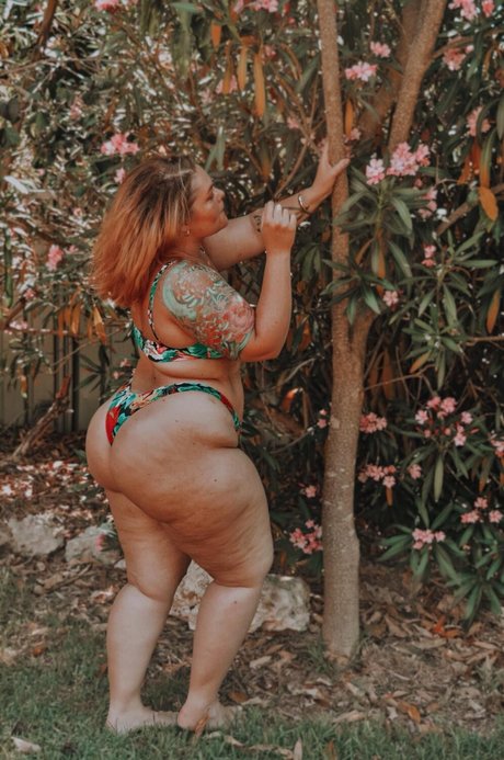 Naakte gelekte OnlyFans-foto van Tallulah Moon