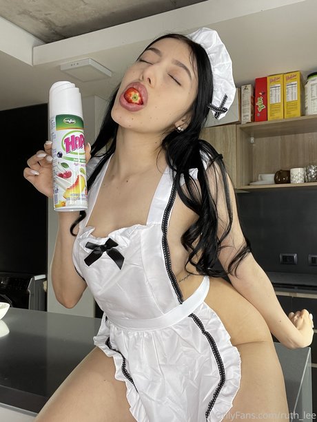 Ruth Lee Naakte gelekte OnlyFans-foto van Ruth Lee #19