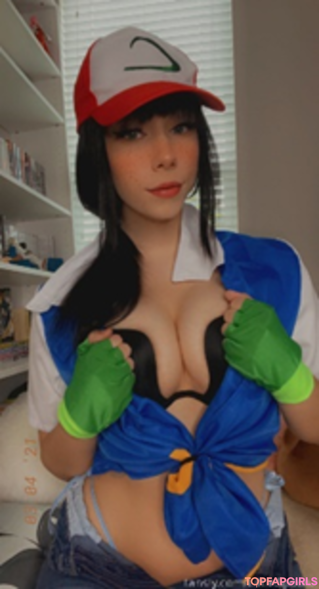 Naakte gelekte OnlyFans-foto van Little Spoonz #594