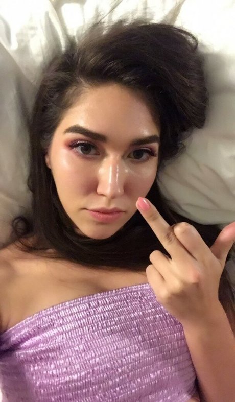 Naakte gelekte OnlyFans-foto van Venusyourgod