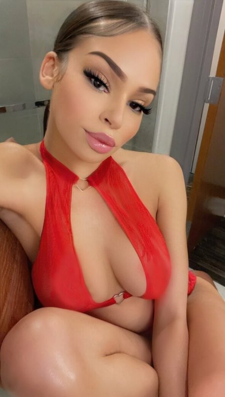 Naakte gelekte OnlyFans-foto van Princessy