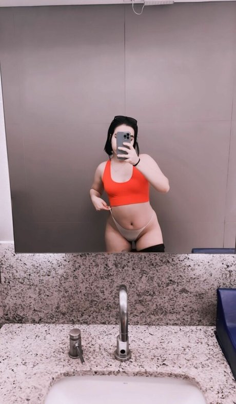 Naakte gelekte OnlyFans-foto van Luluna666