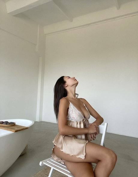 Naakte gelekte OnlyFans-foto van Myavorskay