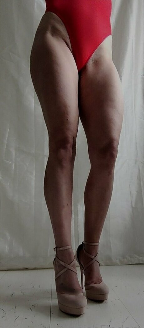 Naakte gelekte OnlyFans-foto van Divinewifeyfree