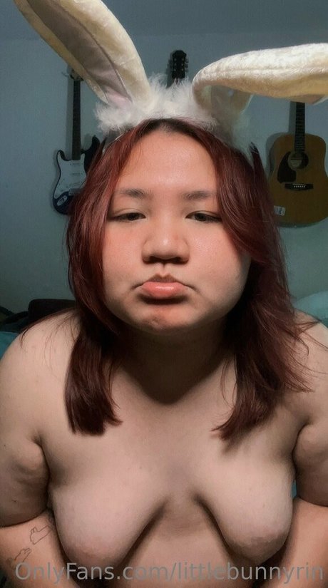 Naakte gelekte OnlyFans-foto van Littlebunnyrin