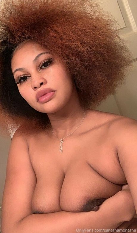 Naakte gelekte OnlyFans-foto van Santanamontana