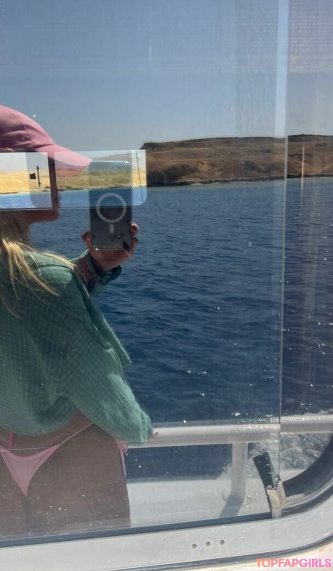 Naakte gelekte OnlyFans-foto van Alexandra Stan #295 Naakte gelekte OnlyFans-foto van Alexandra Stan #295