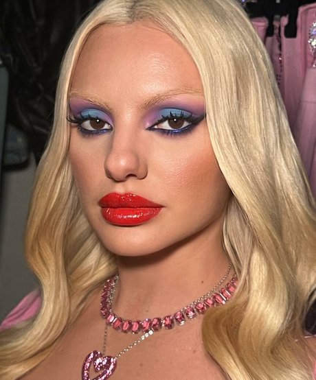 Alexandra Stan