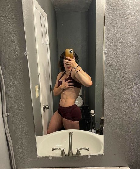 Naakte gelekte OnlyFans-foto van Leanbeefpatty