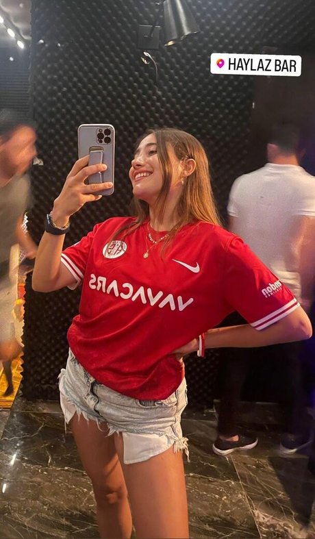 Merve Elmas