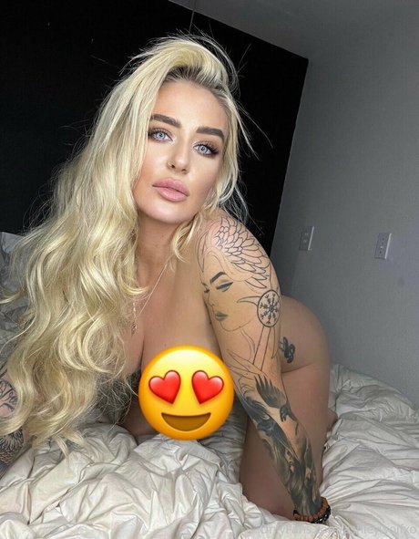 Naakte gelekte OnlyFans-foto van Ashleywolfxo