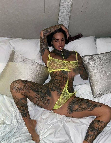 Naakte gelekte OnlyFans-foto van Jemlucy