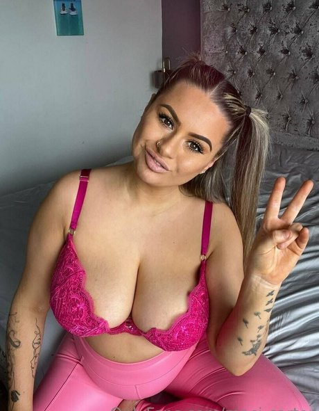 Naakte gelekte OnlyFans-foto van Macicarter