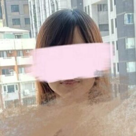 Naakte gelekte OnlyFans-foto van Lonelytoysfree